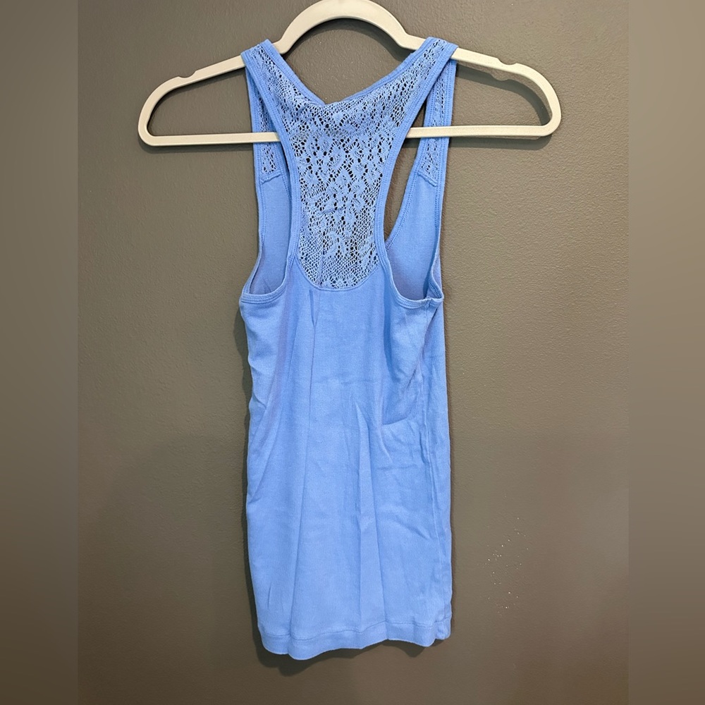 Tank set - 4 tanks with lace back. - Picture 2 of 6